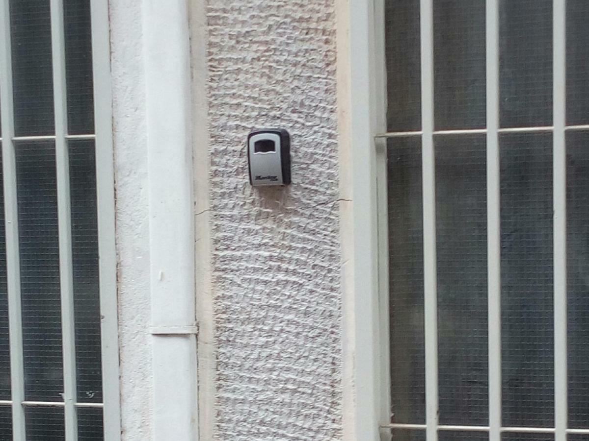 Apartment "Happiness" Near Metro And Center Atenas Exterior foto